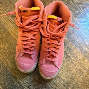 Nike Blazer Mid ‘77 redwood